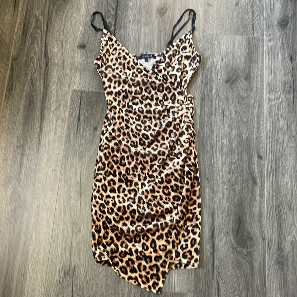 🧡Animal print leopard mini dress perfect for going out of the town Mob Wife Chic